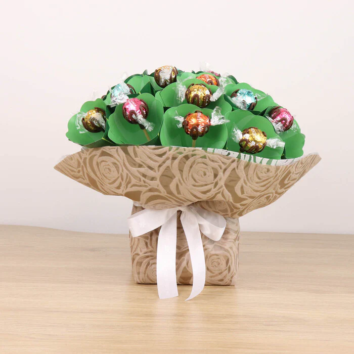 Lindt Chocolate Bouquet Small - Image 3