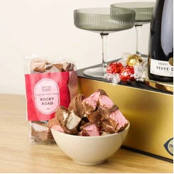 Pinot Noir Gift Hamper - Image 3